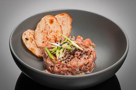 Салат Тартар с лососем