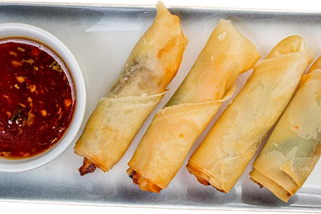 Спринг-ролл с манго и креветками