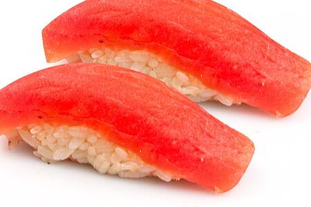 Суши с тунцом