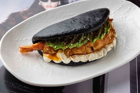 Блэк бао с креветкой