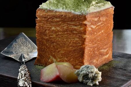 Хачапури куб с грушей и горгонзолой