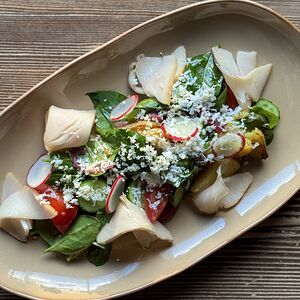 С масляной рыбой и овощами