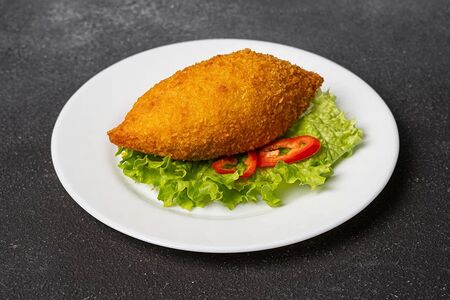 Котлета по-киевски с сыром и маслом 