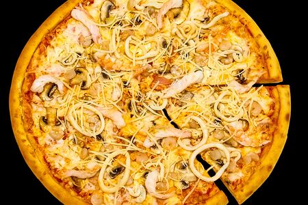 Пицца Морская S