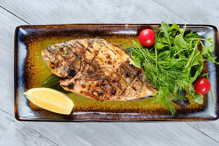 Дорадо на гриле