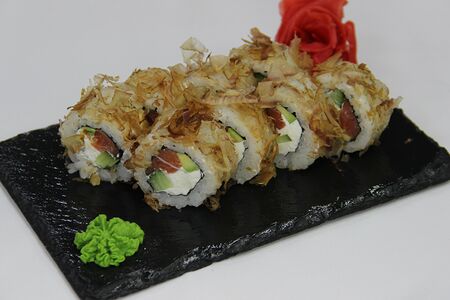 Бонито с лососем