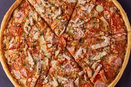 Пицца модена целая