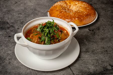 Лагман с пшеничной лепешкой