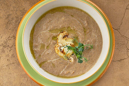 Крем-суп с белыми грибами и трюфельным маслом