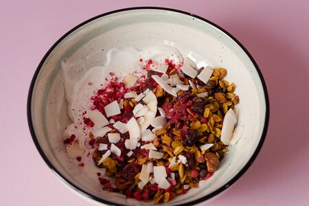 Гранола с греческим йогуртом