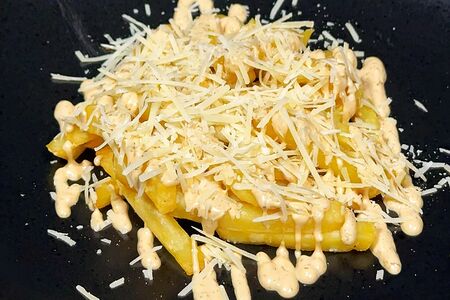 Картофель фри с пармезаном