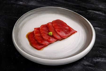 Сашими из тунца