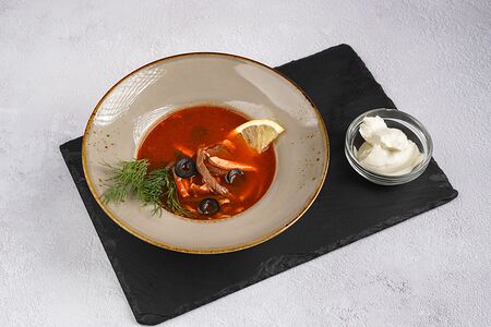 Солянка сборная мясная