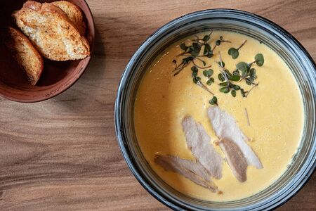 Сырный крем-суп