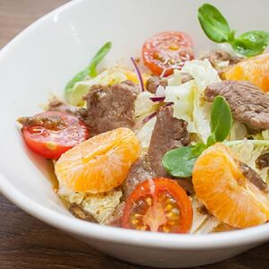 Салат теплый с уткой