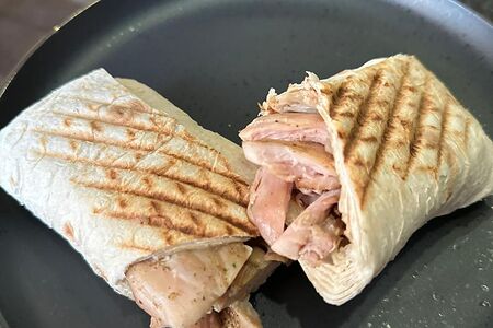 Шашлык из курицы в лаваше