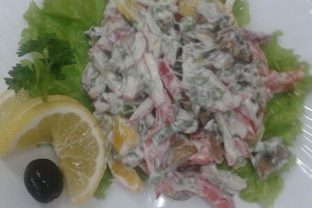Тёплый салат с шампиньонами