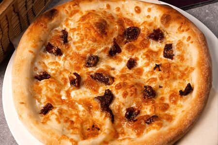 Фокачча с вялеными томатами