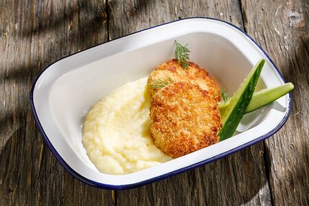 Котлеты из щуки с картофельным пюре