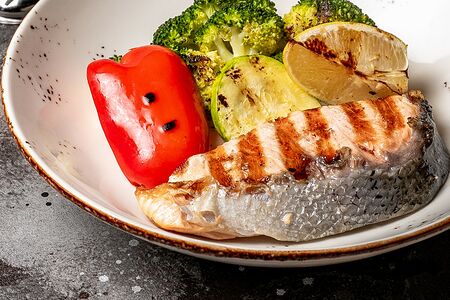 Стейк из лосося на Гриле