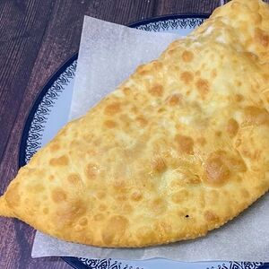 Чебурек с вишней