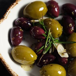 Оливки по-лигурийски