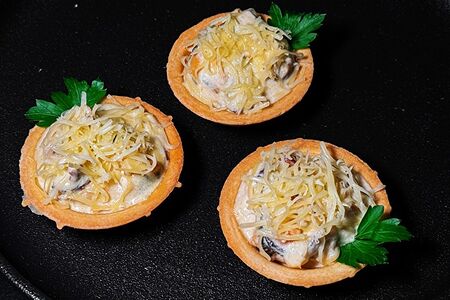 Жюльен из мидий в тарталетках