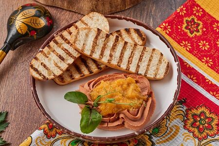 Куриный паштет с апельсиновым джемом