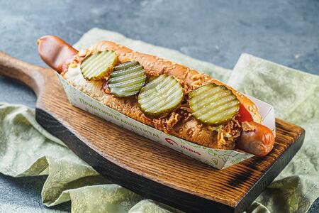 Хот-дог Датский с куриной сосиской