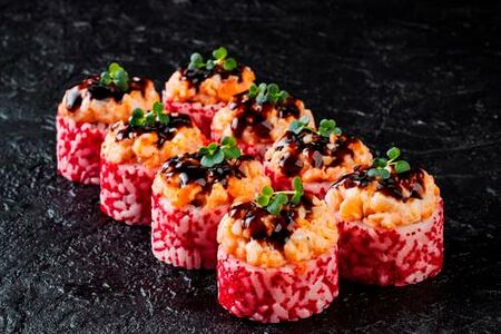 Нежный запечённый ролл с окунем и креветкой