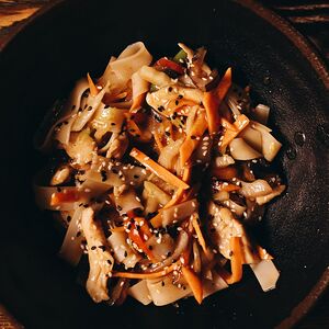 Рисовая лапша с говядиной