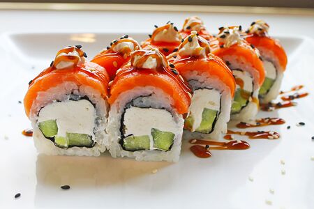 Филадельфия с трюфельным соусом