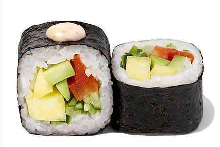 Веган с авокадо и манго