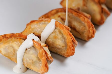 Гёдза со свининой во фритюре