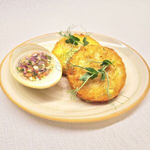 Драники картофельные с овощным соусом