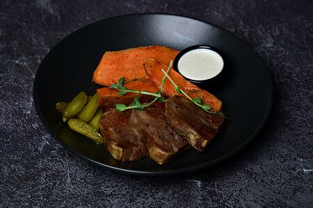 Медальон из телячьего языка 