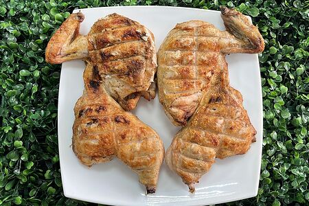 Цыпленок на сетке 