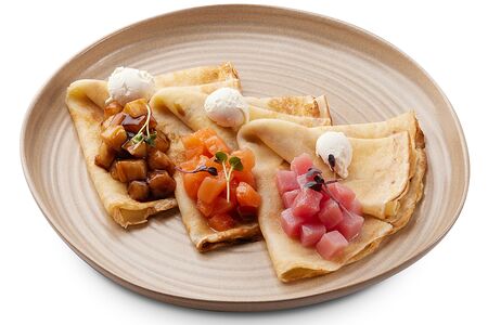 Блины с тремя видами рыб