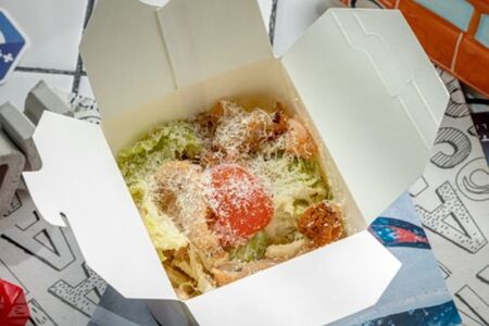 Салат Цезарь по-китайски с куриным филе