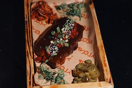 Ребра в соусе Jack Daniels