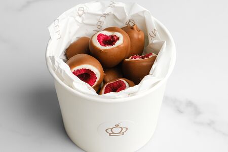 Малина в шоколаде