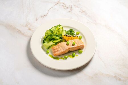 Стейк из семги на пару