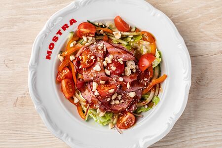 Салат с говядиной 