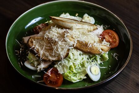 Цезарь с курицей