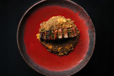 Грудинка BBQ с жареным рисом