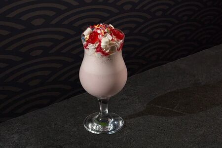 Малиновая лаванда милкшейк