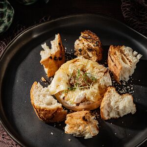 Запечённый сыр Камамбер