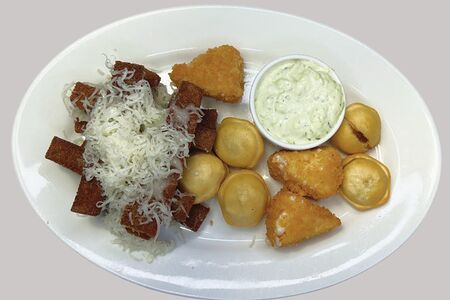 Пивное ассорти с жареным сыром