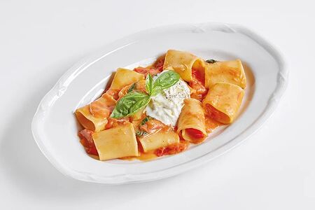 Паккери аль помодоро фреско со страчателлой