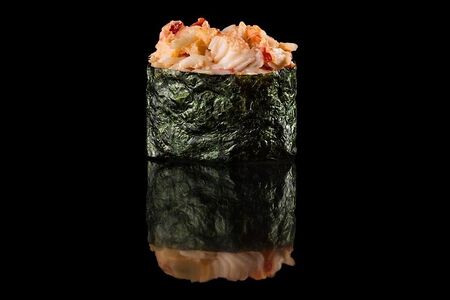 Гункан с крабом